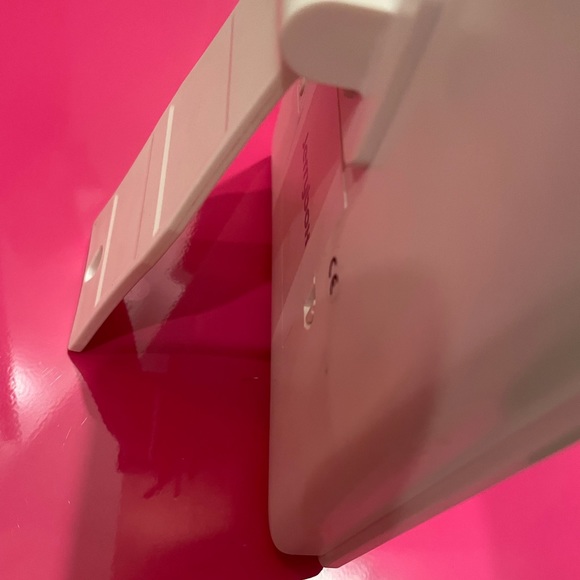 LED Lighted Makeup Mirror - Picture 2 of 5